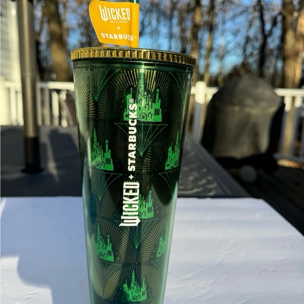 Wicked X Starbucks Elphaba Metallic Green W Gold Lid Tumbler Cup